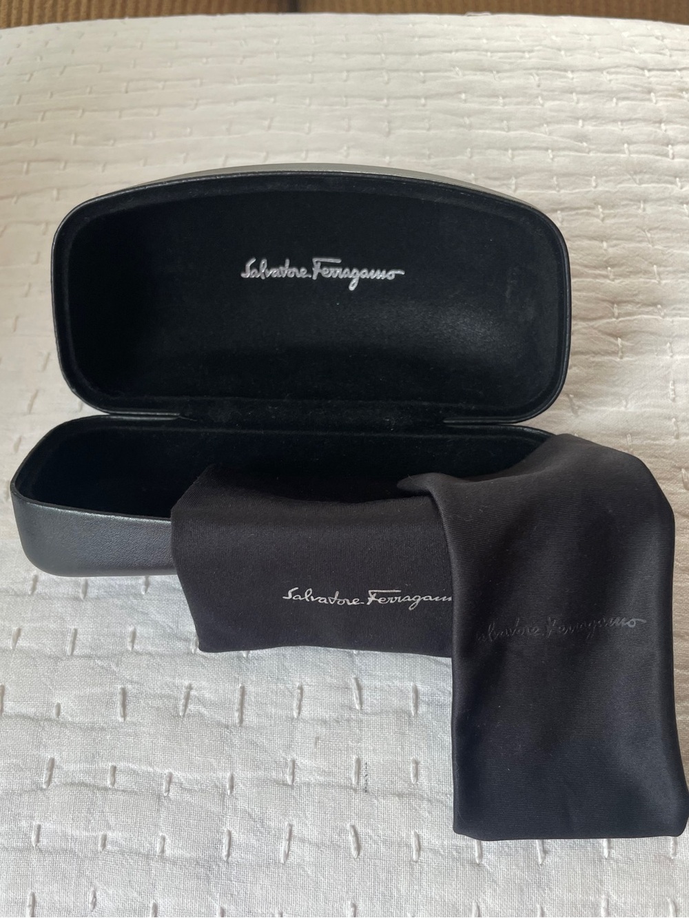 Salvatore Ferragamo Hard Shell Sunglass/ Eyeglass Clamshell Case - Picture 2 of 11